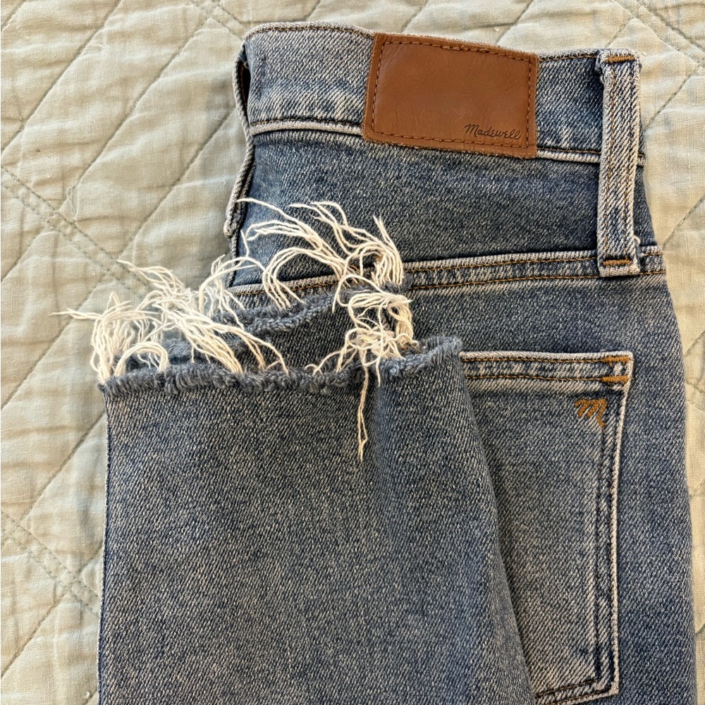 Madewell Momjean